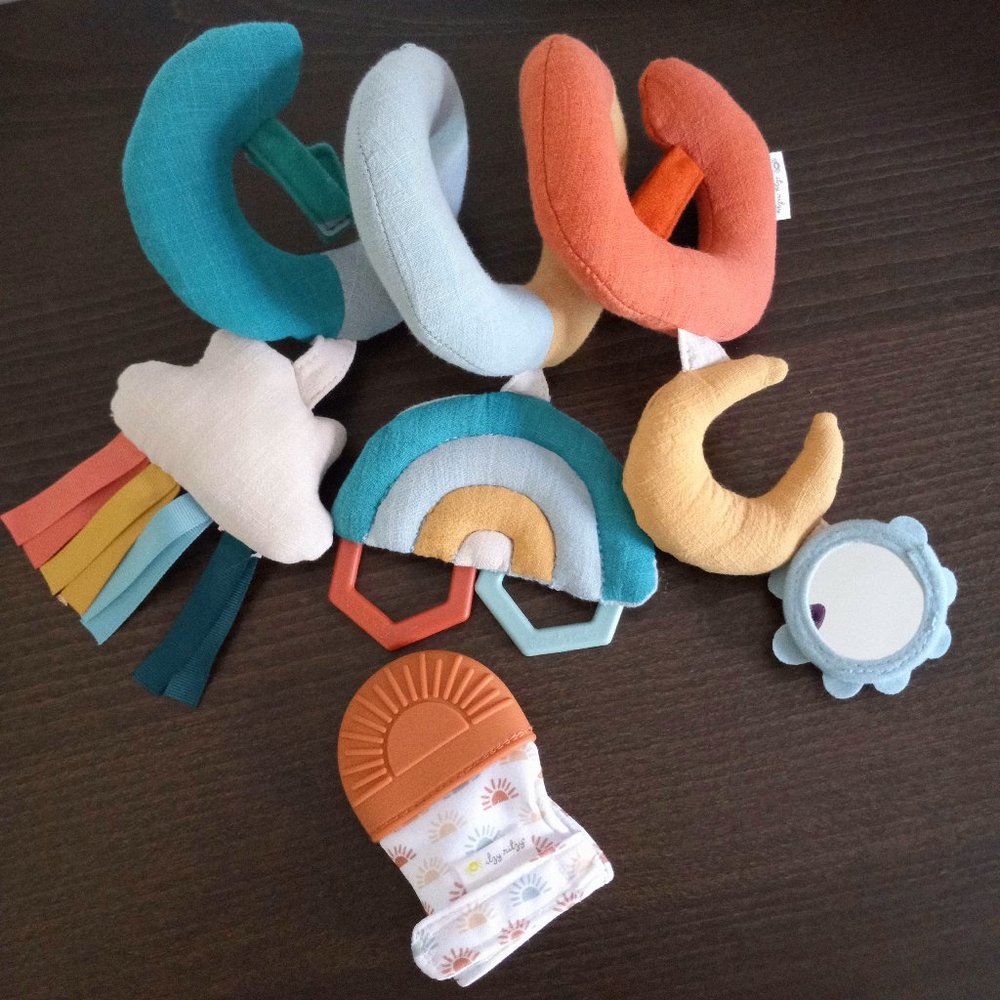 Itzy Bitzy Spiral Car Seat Activity Toy + Teething Mitt